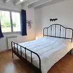 Semesterbostad L'oree De La Plage, 15 Pers, Charmante Maison Renovee Classee 3 Etoiles - Piscine Chauffee - Terrain De Petanque - Ping Pong A Vieux-boucau