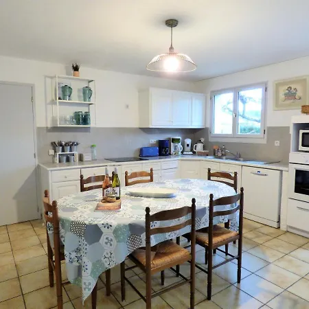 L'oree De La Plage, 15 Pers, Charmante Maison Renovee Classee 3 Etoiles - Piscine Chauffee - Terrain De Petanque - Ping Pong A Vieux-boucau