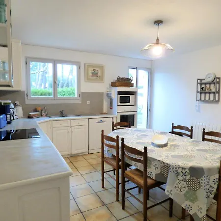 L'oree De La Plage, 15 Pers, Charmante Maison Renovee Classee 3 Etoiles - Piscine Chauffee - Terrain De Petanque - Ping Pong A Vieux-boucau * Vieux-Boucau-les-Bains