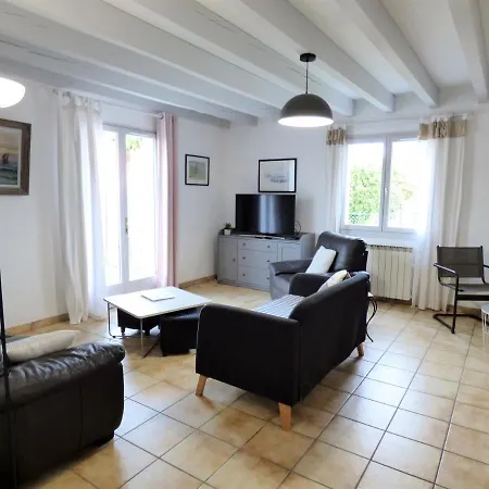 L'oree De La Plage, 15 Pers, Charmante Maison Renovee Classee 3 Etoiles - Piscine Chauffee - Terrain De Petanque - Ping Pong A Vieux-boucau Vieux-Boucau-les-Bains