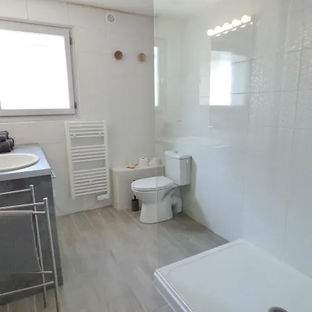 L'oree De La Plage, 15 Pers, Charmante Maison Renovee Classee 3 Etoiles - Piscine Chauffee - Terrain De Petanque - Ping Pong A Vieux-boucau Prázdninový dům *