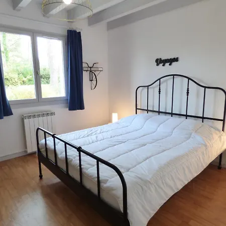 Prázdninový dům L'oree De La Plage, 15 Pers, Charmante Maison Renovee Classee 3 Etoiles - Piscine Chauffee - Terrain De Petanque - Ping Pong A Vieux-boucau